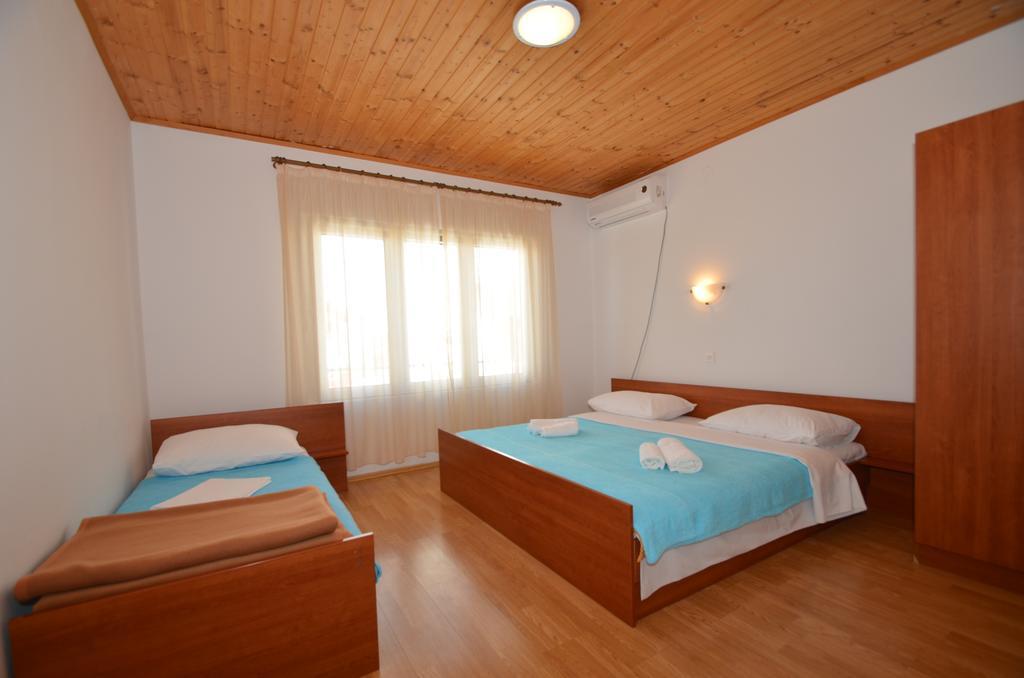 Apartments Cico Стариград-Пакленица Экстерьер фото